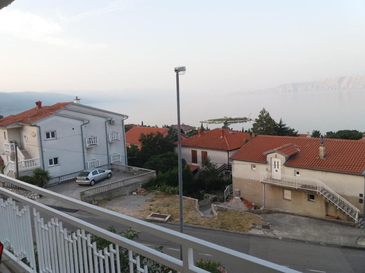Ferienwohnung Nina Seaview Novi Vinodolski Exterior foto